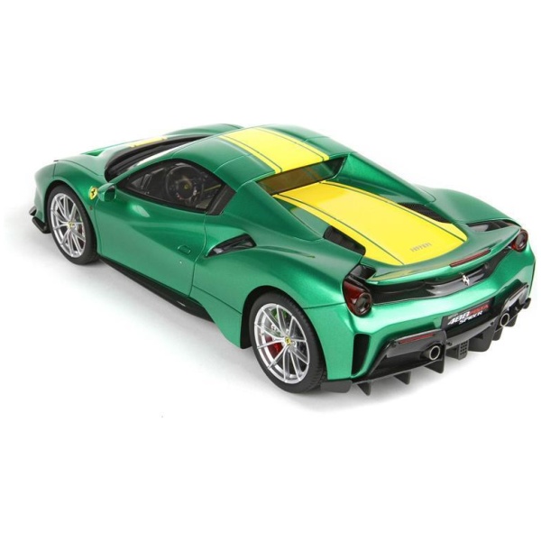 Ferrari 488 Pista Spider geschlossenes Dach 1:18 - BBR Models P18163