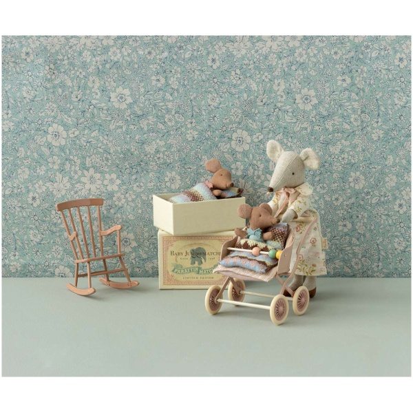 Maileg Sleepy wakey baby mouse in matchbox - Rose